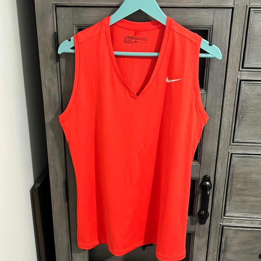 Nike golf T-shirt in a size large new without tags